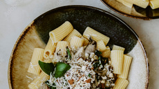 Rigatoni aux quatre fromages et persil à l'ail