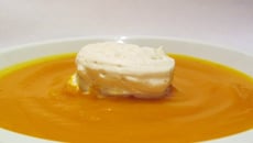Velouté de potimarron et son nuage de morilles