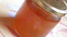 Gelée de pommes au romarin