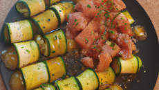 Courgettes caramélisées et saumon