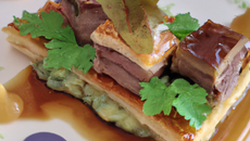 Millefeuille de canard au Roquefort