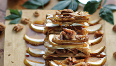 Mille-feuilles poires et noix de pécan