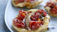 Mini pizzas aux Tomates cerises de France