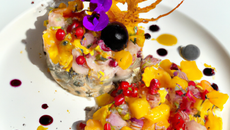 Tartare de Saint-Jacques aux fruits de la passion et gingembre