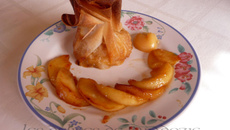 Aumônière aux pommes sauce caramel au beurre salé