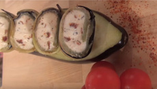 Rouleaux d'aubergine, tomates confites et chèvre frais au miel