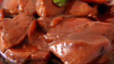 Museau de porc au vin rouge