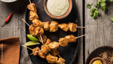 Brochettes de poulet à l’indienne et moutarde tandoori