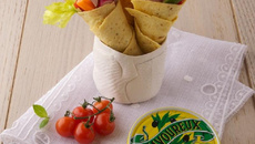 Wraps savoureux de légumes d'été au thon