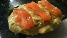 Mousse d'avocat au saumon fumé maison