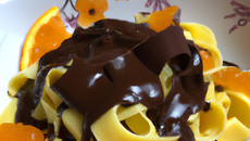 Tagliatelle à l'orange accompagné de sa sauce au chocolat