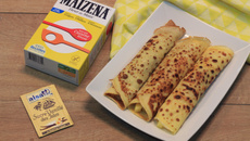 Roulés de crêpes pommes, poires et miel