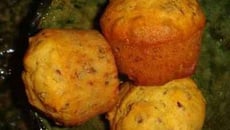 Muffins à la farine de maïs et aux graines de lin