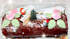 Bûche de Noël au chocolat et pistaches