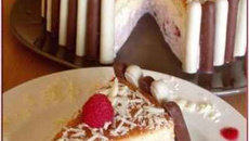 Charlotte au chocolat blanc et aux fraises