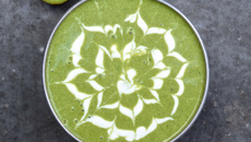 Soupe d'Avocat et d'Edamame