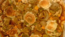 Pizza aux légumes et au fromage de chèvre