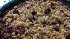 Crumble aux poires et aux éclats de chocolat