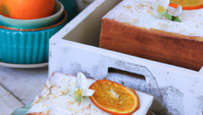 Gâteau au yaourt parfumé à la fleur d'oranger