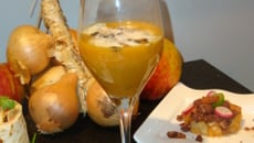 Velouté de courge musquée, émulsion et croûtons de flammenckuche