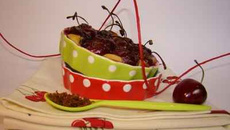 Petits clafoutis aux cerises sucre muscovado et sirop d'Hibiscuc