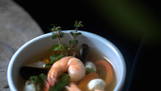 Soupe de pêches express, infusion de verveine et langues de chat