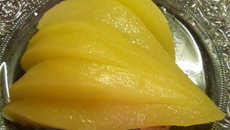 Foie gras mi-cuit et sa poire pochée au moelleux vanille et romarin