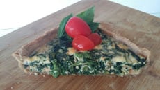 Quiche aux dès saumon et épinards à la crème