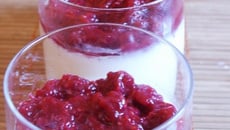 Panna cotta et sa compotée de framboise