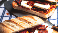 Panini au chorizo et chèvre