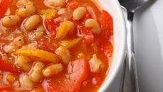 Haricots de Soissons à la tomate et à l'ail