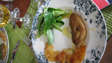 Foie gras poêlé à l'ananas caramélisé