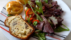 Cake au Roquefort Papillon et aux noix