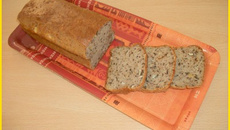 Cake au chèvre, noix et sarrasin