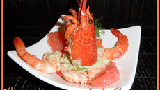 Fraîcheur de homard à l'avocat