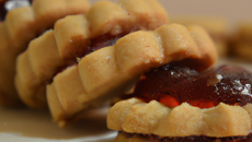 Sablés doubles à la confiture
