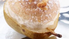 Poire soufflée au Sojasun Noisette/amandes