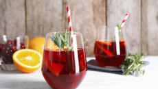 Jus de cranberries, orange et romarin