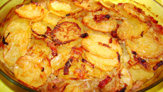 Pommes de terre à la boulangère et aux oignons