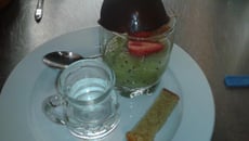 Verrine de fruits frais flambé au cointreau