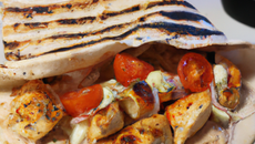 Pita au poulet grec