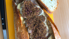 Steak de bœuf pané au pain d'épices