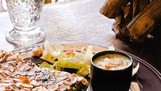 Quiche aux épinards et Saint-Jacques velouté de courgettes