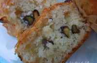 Cake au Saint-Marcellin et aux pistaches