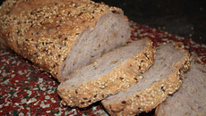 Pain aux céréales et aux noix