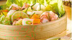 Salade exotique aux crevettes