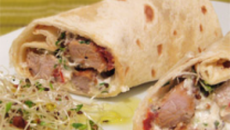 Wrap de porcelet, tomates séchées, alfa, radis et fenouil germés