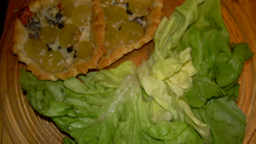 Tartelettes au roquefort et aux raisins