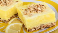Carrés au citron aux noix