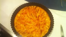 Tarte aux pommes, crème pâtissière et confiture d'abricot